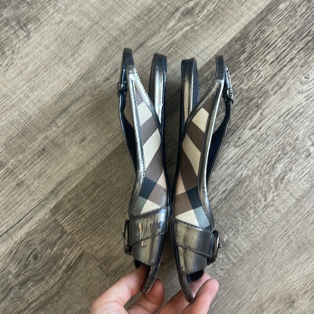 Burberry open toe flats - Picture 4 of 4